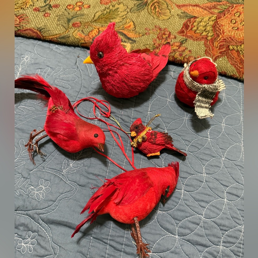 Cardinal bundle of 5 preowned Christmas decor ornaments tree holiday